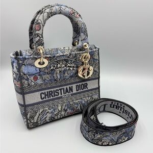 💙LIKE NEW LADY DIOR💙Dior Lady D Lite canvas tote with strap